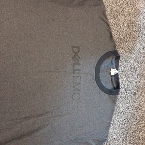 Amazing mens Vintage DELLEMC Tee